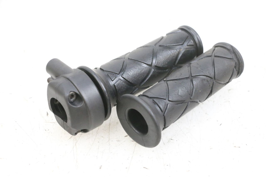 photo de MANOPOLE DELL'ACCELERATORE YAMAHA BW'S EASY 50 (2013 - 2016) - Dettaglio del componente