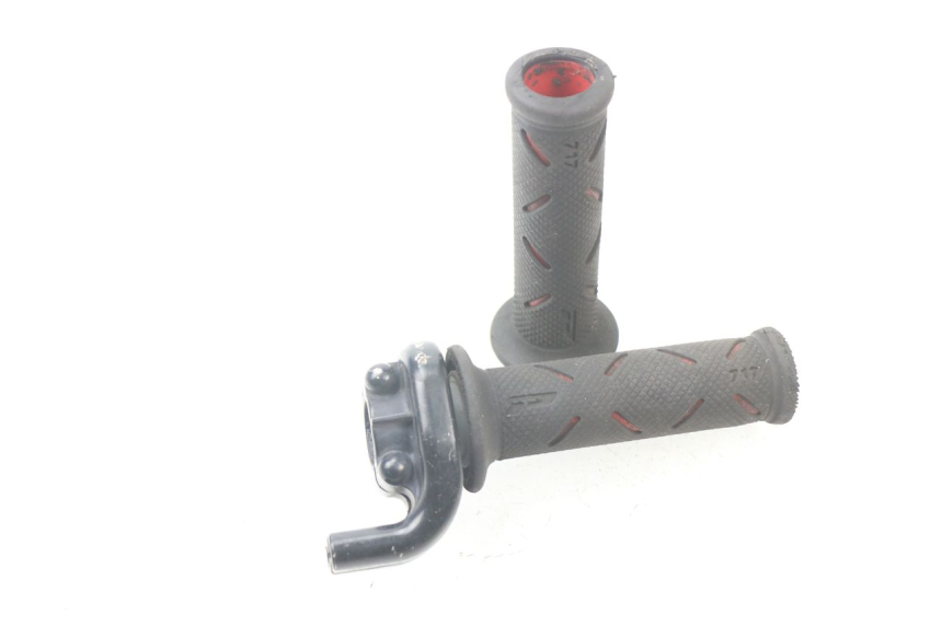 photo de ACCELERATORE HONDA CRF CR-F 450 (2001 - 2005) - Vista principale