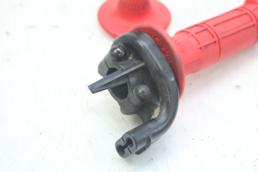 photo de MANOPOLE DELL'ACCELERATORE HONDA CRF 250 (2010 - 2013) - Zoom sullo stato d'uso