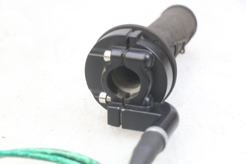 photo de MANOPOLE DELL'ACCELERATORE APOLLO DIRT BIKE 125 (2010 - 2018) - Zoom sullo stato d'uso