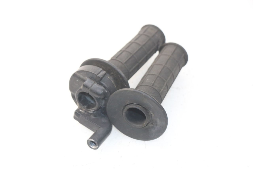 photo de Manopola dell'acceleratore LIFAN DIRTBIKE 50 - Primo piano tecnico