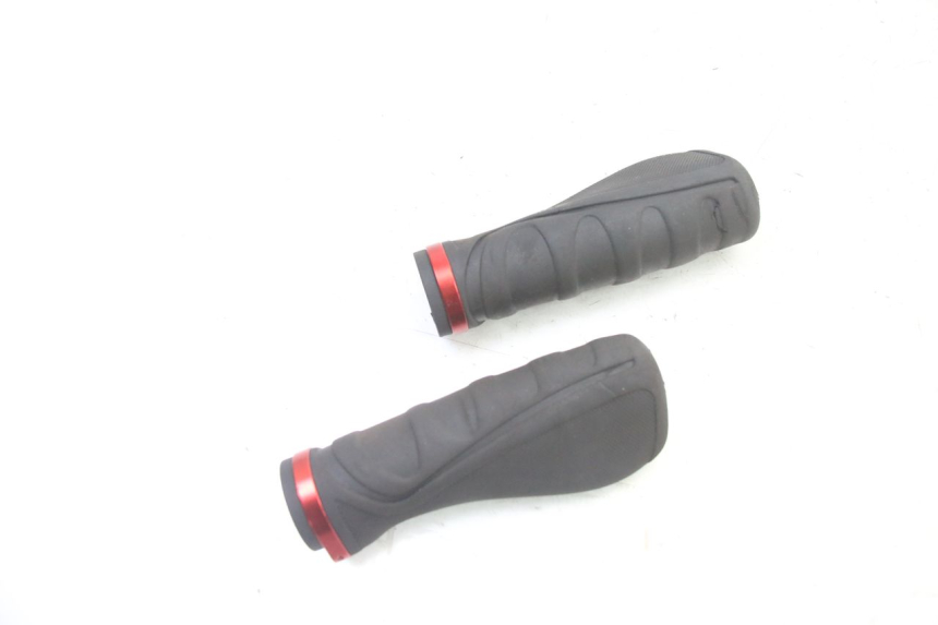 photo de ACCELERATORE URBANGLIDE E-CROSS PRO 1 - Zoom sullo stato d'uso