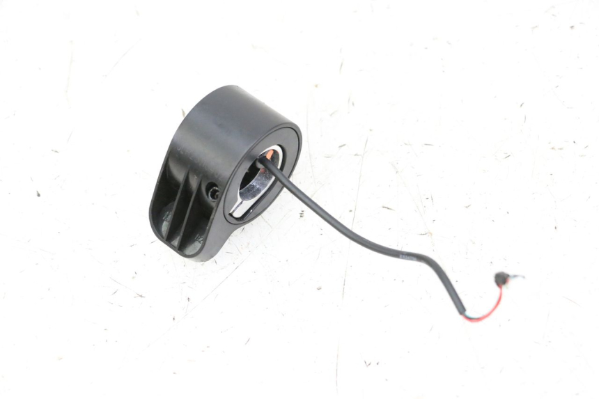 photo de MANIGLIA DELL'ACCELERATORE SEGWAY NINEBOT E2 1 - Dettaglio del componente