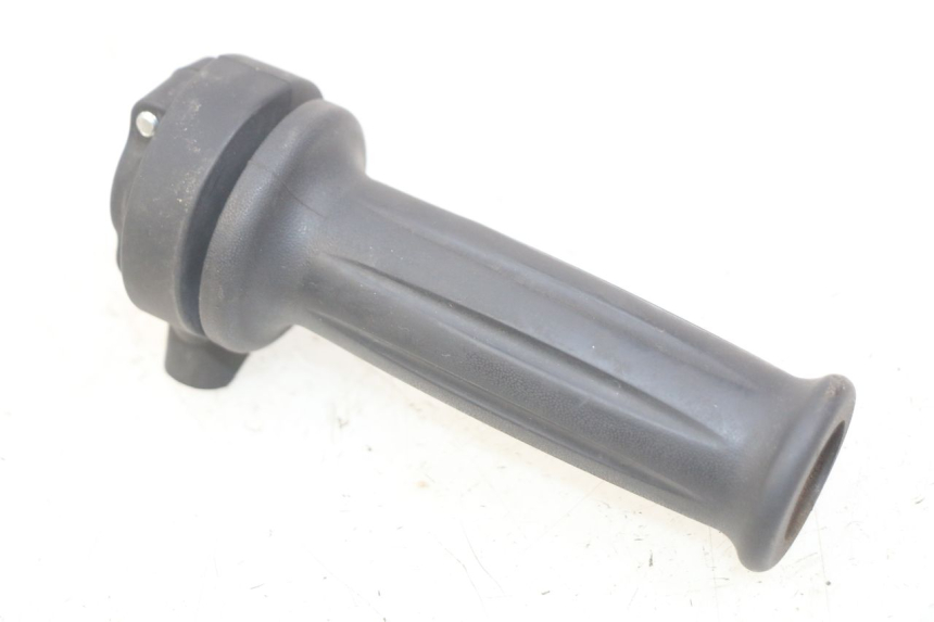 photo de MANOPOLE DELL'ACCELERATORE YAMAHA D'ELIGHT DELIGHT 125 (2017 - 2020) - Vista principale