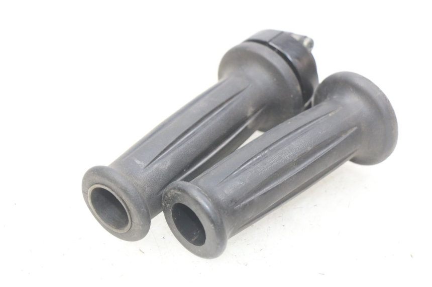 photo de MANOPOLE DELL'ACCELERATORE YAMAHA D'ELIGHT DELIGHT 115 (2013 - 2017) - Altra angolazione