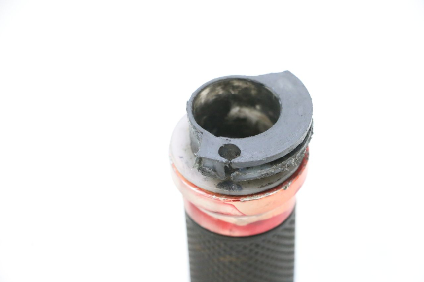 photo de MANOPOLE ACCELERATORE KEEWAY F-ACT FACT EVO 50 (2020 - 2026) - Zoom sullo stato d'uso