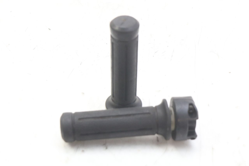 photo de MANOPOLE DELL'ACCELERATORE HONDA FES PANTHEON 2T 125 (1998 - 2002) - Vista principale