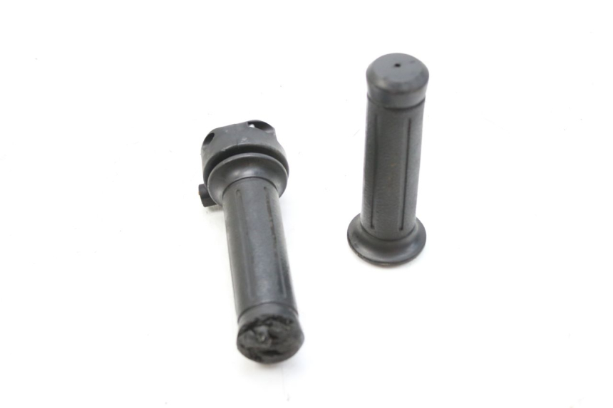 photo de MANOPOLE DELL'ACCELERATORE HONDA FES PANTHEON 125 (2003 - 2007) - Altra angolazione