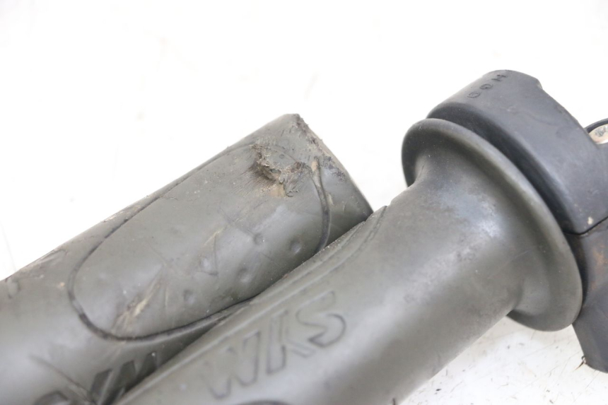 photo de MANOPOLE DELL'ACCELERATORE SYM FIDDLE 2 50 (2008 - 2013) - Primo piano tecnico