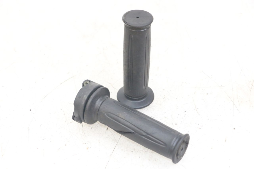 photo de MANOPOLE DELL'ACCELERATORE SYM FIDDLE 3 III 125 (2014 - 2020) - Vista principale