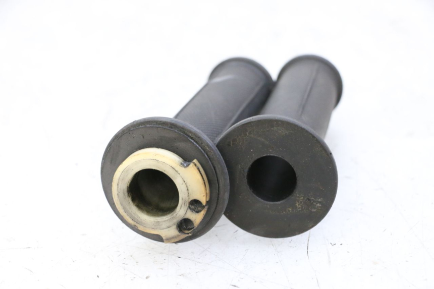 photo de ACCELERATORE YAMAHA FJ 36Y 1100 (1984 - 1985) - Altra angolazione