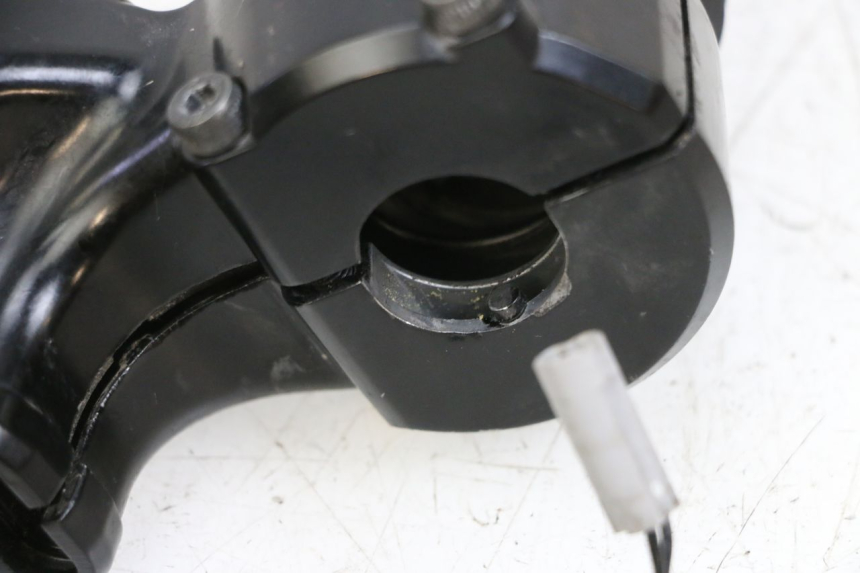 photo de MANOPOLE DELL'ACCELERATORE YAMAHA FJR ABS 1300 (2006 - 2012) - Zoom sullo stato d'uso