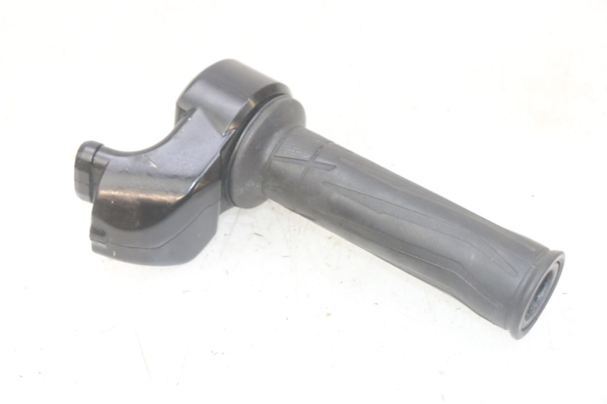 photo de MANOPOLE DELL'ACCELERATORE YAMAHA FJR ABS 1300 (2006 - 2012) - Primo piano tecnico