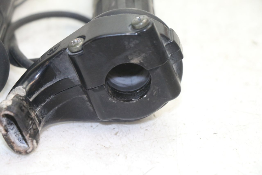 photo de ACCELERATORE YAMAHA FJR 1300 (2001 - 2005) - Primo piano tecnico