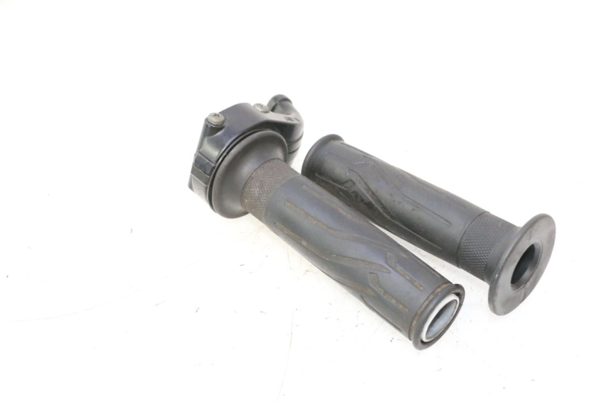 photo de ACCELERATORE YAMAHA FJR 1300 (2001 - 2005) - Dettaglio del componente