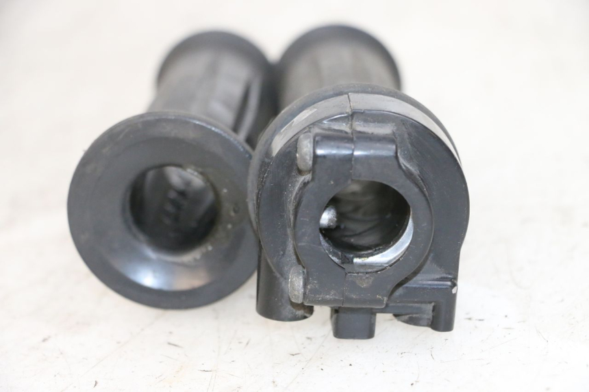 photo de MANOPOLE DELL'ACCELERATORE MBK FLIPPER 115 (2013 - 2017) - Primo piano tecnico