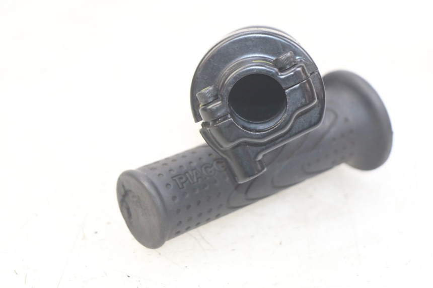 photo de MANOPOLE DELL'ACCELERATORE PIAGGIO FLY 4T 50 (2013 - 2017) - Dettaglio del componente