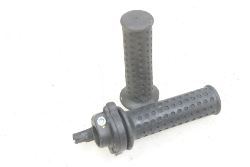 photo de MANOPOLE DELL'ACCELERATORE PIAGGIO FLY 125 (2005 - 2012) - Vista principale