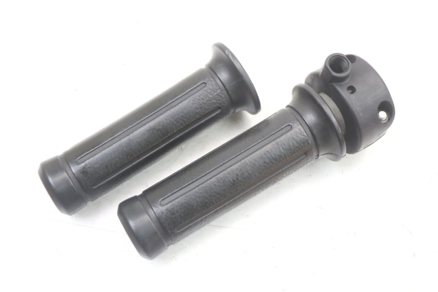 photo de ACCELERATORE HONDA NES AROBASE 125 (2000 - 2003) - Primo piano tecnico