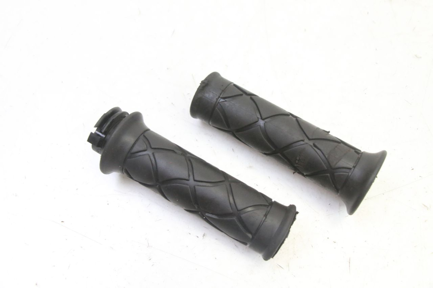 photo de ACCELERATORE YAMAHA JOG R 50 (2004 - 2014) - Vista principale