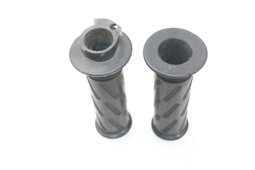 photo de Manopola dell'acceleratore PEUGEOT KISBEE 2T 50 (2010 - 2017) - Dettaglio del componente