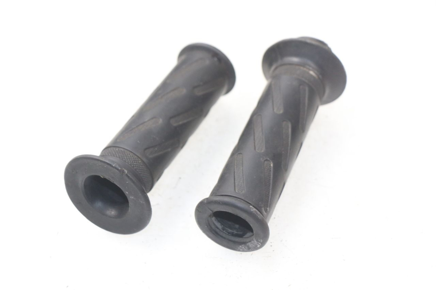 photo de Manopola dell'acceleratore PEUGEOT KISBEE 2T 50 (2010 - 2017) - Zoom sullo stato d'uso