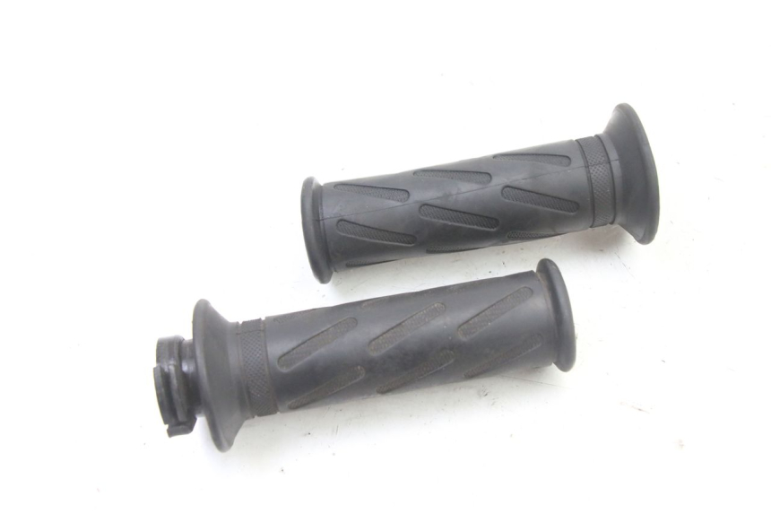 photo de ACCELERATORE PEUGEOT KISBEE 2T 50 (2018 - 2022) - Vista principale