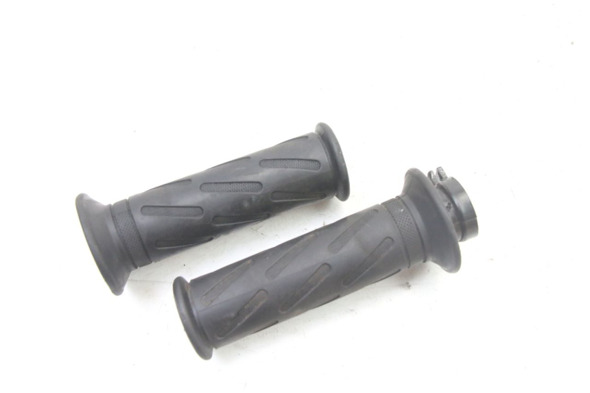 photo de ACCELERATORE PEUGEOT KISBEE 2T 50 (2018 - 2022) - Altra angolazione