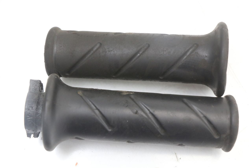 photo de Manopola dell'acceleratore PEUGEOT KISBEE 4T 50 (2018 - 2022) - Vista principale