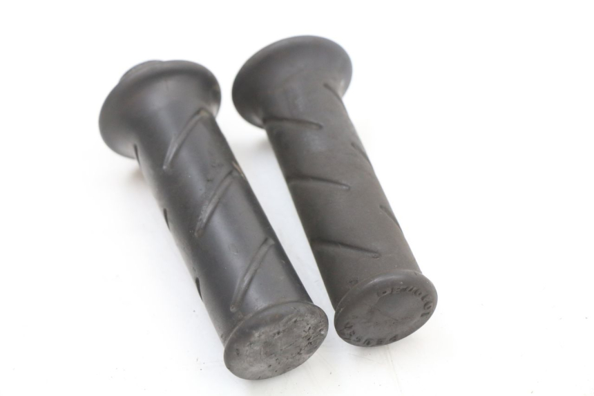 photo de Manopola dell'acceleratore PEUGEOT KISBEE 4T 50 (2018 - 2022) - Zoom sullo stato d'uso