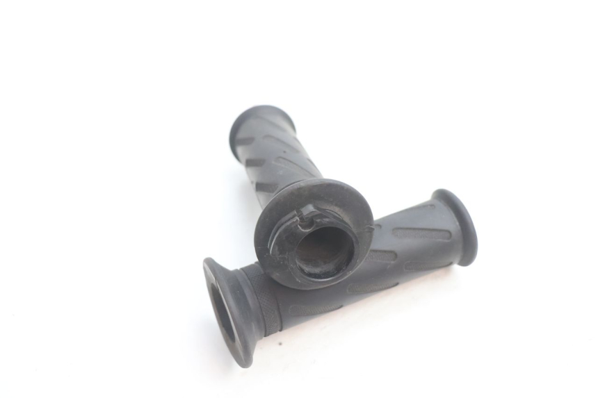 photo de Manopola dell'acceleratore PEUGEOT KISBEE 4T 50 (2018 - 2022) - Dettaglio del componente