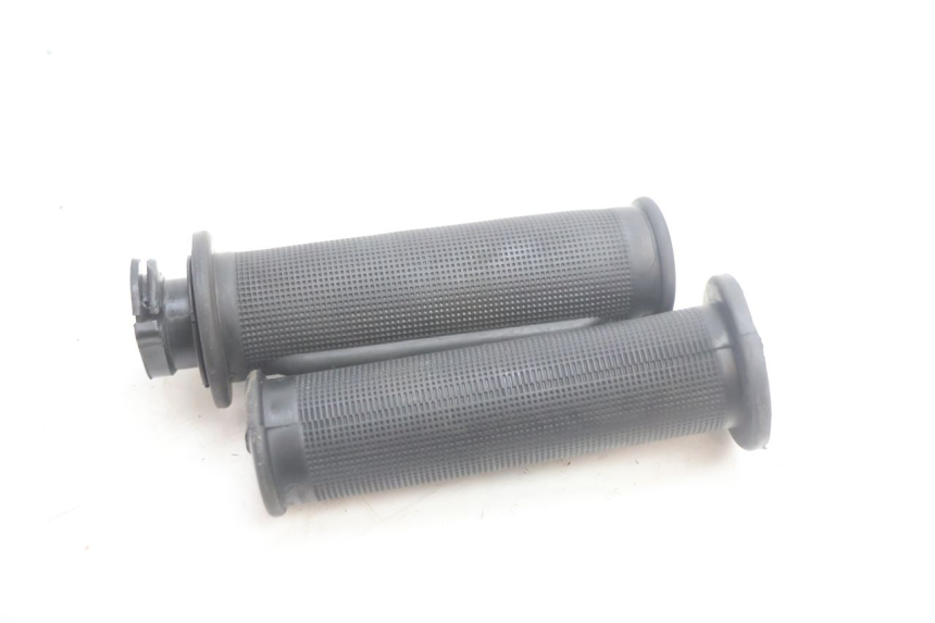 photo de MANOPOLE DELL'ACCELERATORE PEUGEOT KISBEE 4T 50 (2010 - 2017) - Vista principale