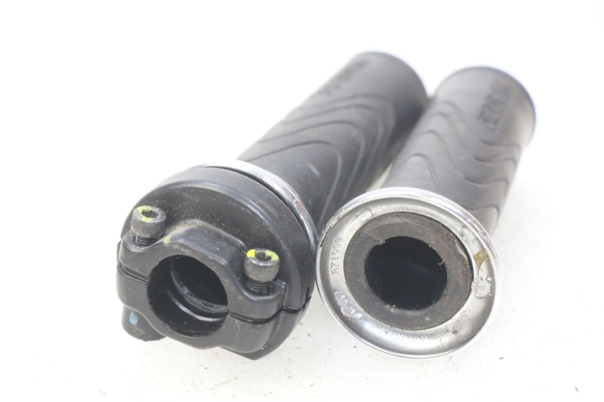 photo de MANOPOLE DELL'ACCELERATORE PIAGGIO LIBERTY IGET 4T 50 (2015 - 2020) - Dettaglio del componente