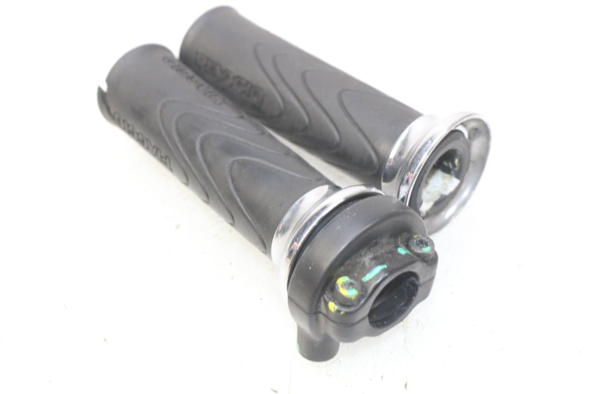 photo de MANOPOLE DELL'ACCELERATORE PIAGGIO LIBERTY IGET 4T 50 (2015 - 2020) - Altra angolazione