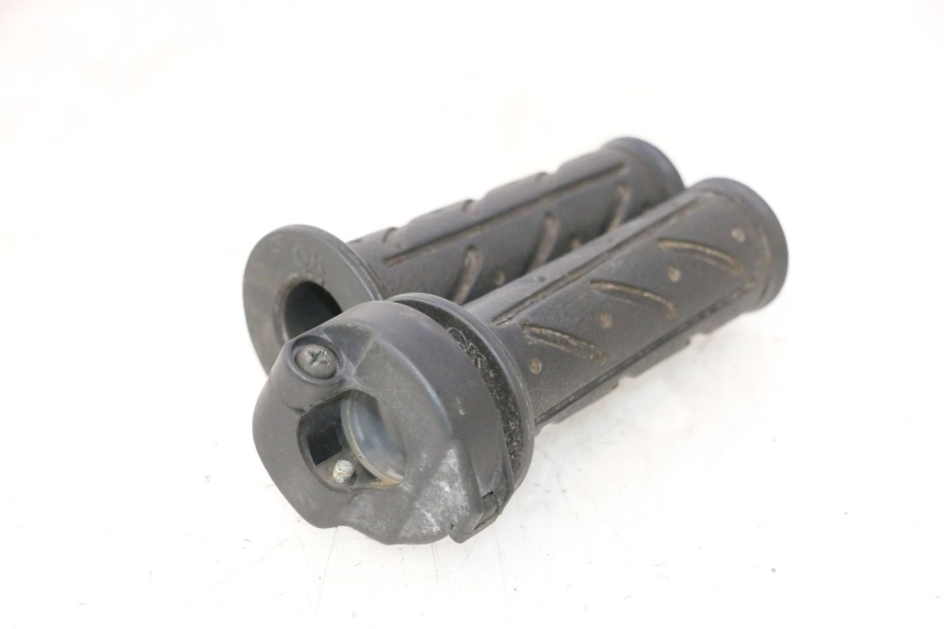 photo de MANOPOLE DELL'ACCELERATORE KYMCO LIKE 125 (2009 - 2016) - Altra angolazione