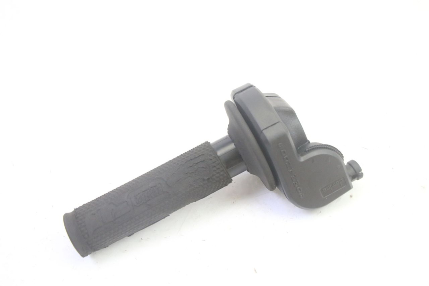 photo de MANOPOLE DELL'ACCELERATORE PEUGEOT LUDIX 50 (2005 - 2007) - Altra angolazione