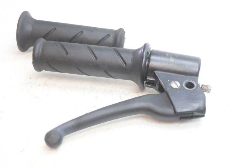 photo de Manopola dell'acceleratore PEUGEOT LUDIX ONE 50 (2004 - 2013) - Altra angolazione