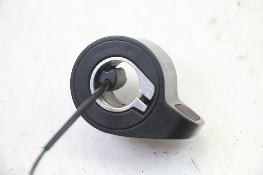 photo de ACCELERATORE XIAOMI MI PRO 2 1 - Altra angolazione