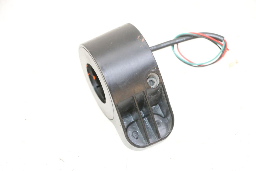 photo de ACCELERATORE XIAOMI MI PRO 2 1 - Primo piano tecnico