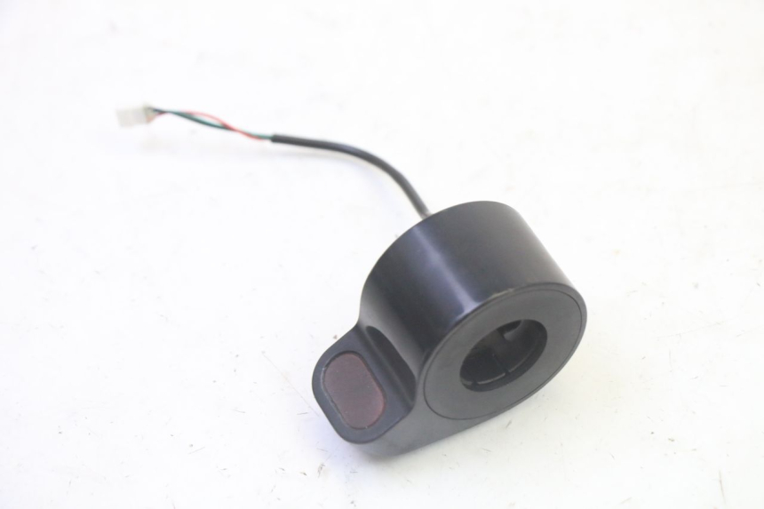 photo de ACCELERATORE XIAOMI MI PRO 2 1 - Dettaglio del componente