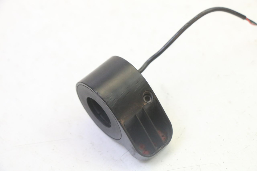 photo de ACCELERATORE XIAOMI MI PRO 2 1 - Primo piano tecnico