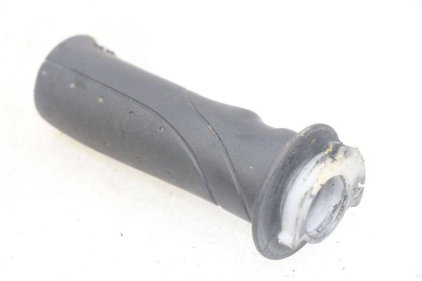 photo de MANOPOLE DELL'ACCELERATORE SYM MIO 50 (2011 - 2017) - Vista principale