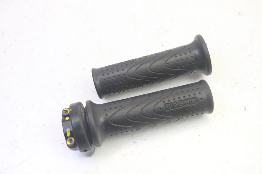 photo de ACCELERATORE PIAGGIO MP3 HPE 350 (2018 - 2020) - Vista principale