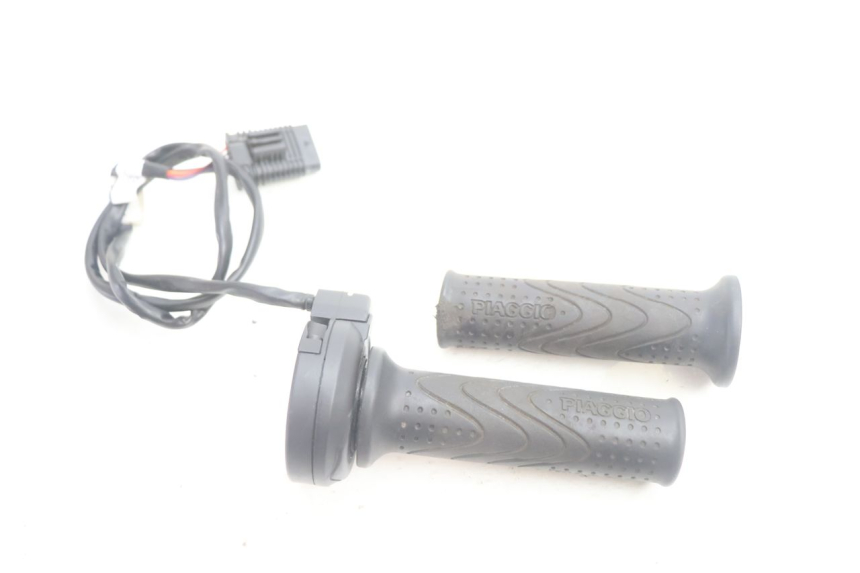 photo de ACCELERATORE PIAGGIO MP3 HPE 530 (2022 - 2026) - Vista principale