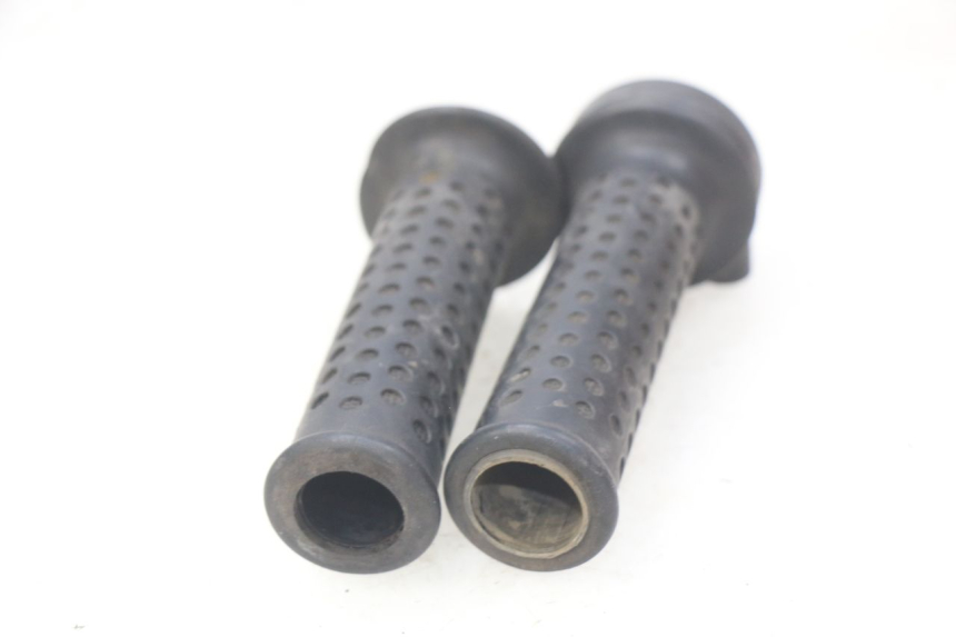 photo de MANOPOLE DELL'ACCELERATORE PIAGGIO MP3 LT 400 (2007 - 2012) - Altra angolazione