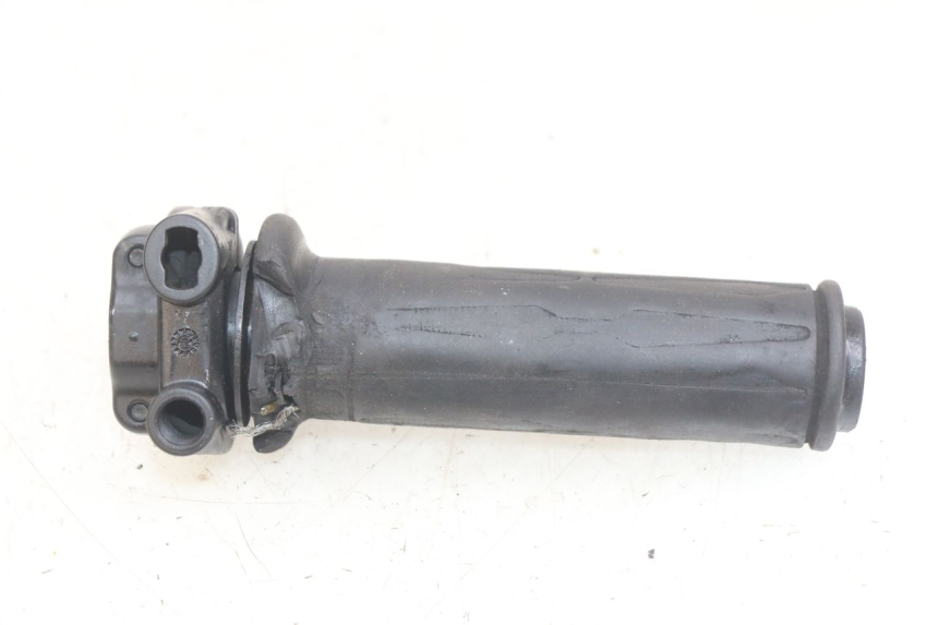 photo de MANOPOLE DELL'ACCELERATORE PIAGGIO MP3 LT 400 (2007 - 2012) - Zoom sullo stato d'uso