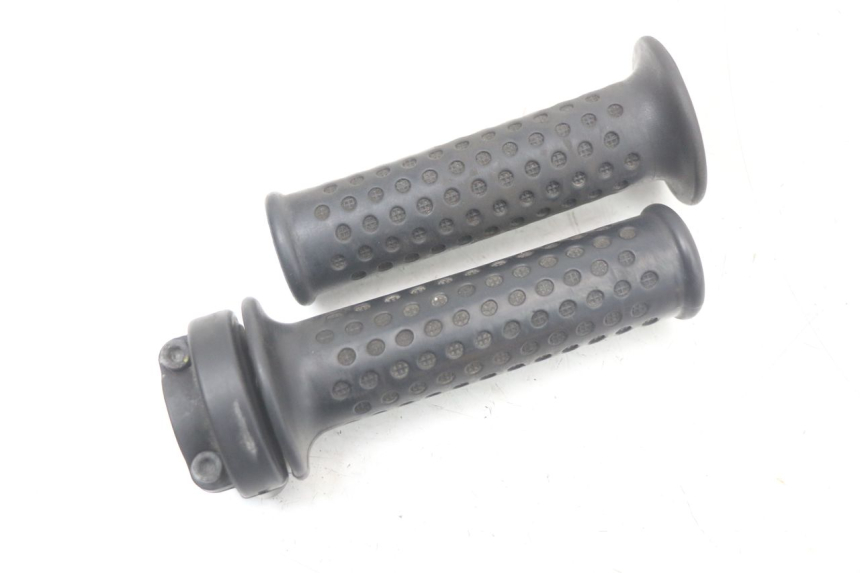 photo de MANOPOLE DELL'ACCELERATORE PIAGGIO MP3 LT 400 (2007 - 2012) - Vista principale