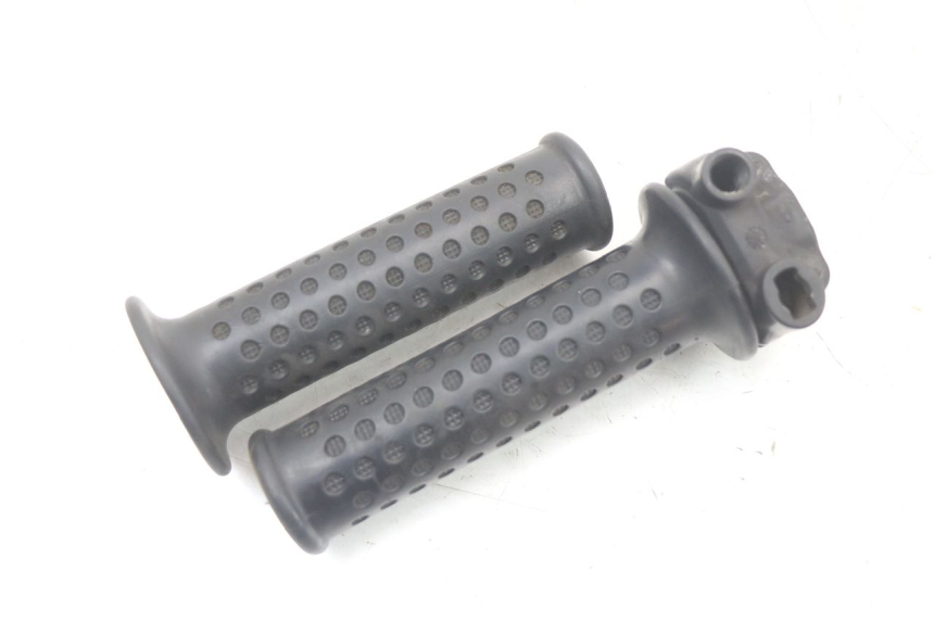 photo de MANOPOLE DELL'ACCELERATORE PIAGGIO MP3 LT 400 (2007 - 2012) - Altra angolazione