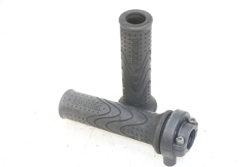 photo de ACCELERATORE PIAGGIO MP3 LT 300 (2010 - 2016) - Vista principale