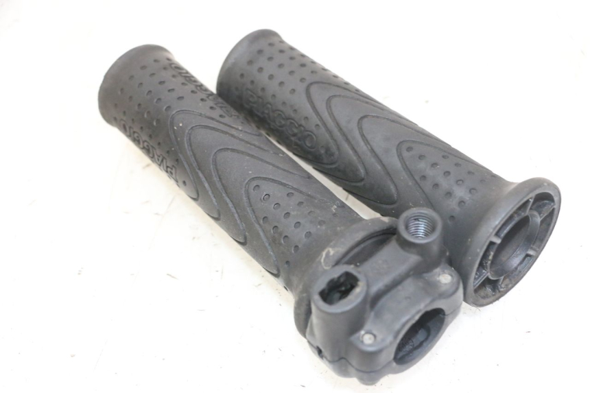 photo de ACCELERATORE PIAGGIO MP3 LT 300 (2010 - 2016) - Dettaglio del componente